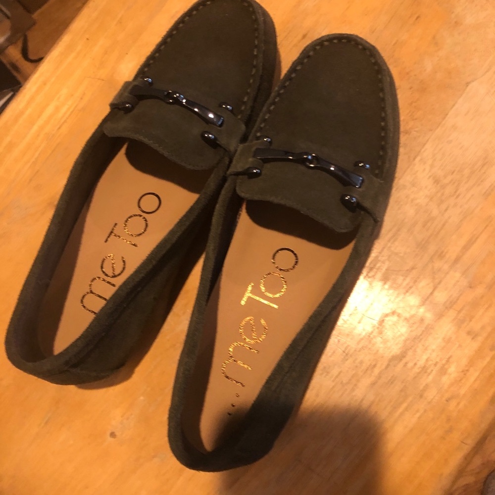 Me too Green Suede Flats NWOT